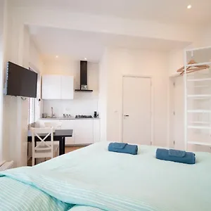 Escamp 2*, The Hague Netherlands